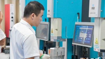 明惠超聲波焊接機換能器松動難題？靈科超聲波“四步法”精準解決！